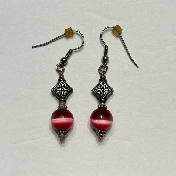 LAST CHANCE Pink and Silver Tone Beaded Lightweight Dangle Drop Earrings - Picture 2 of 6